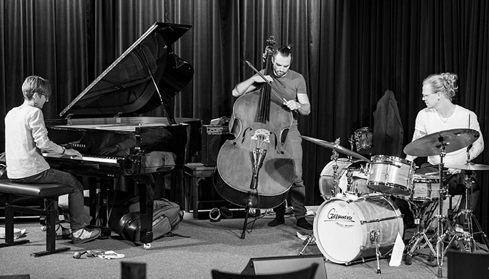 GHT_Trio_1_mono_tt